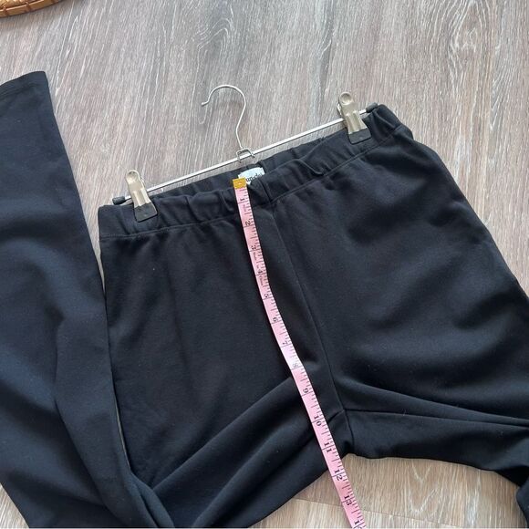 Aritzia sun-deh black stretchy straight leg pants - Picture 3 of 7